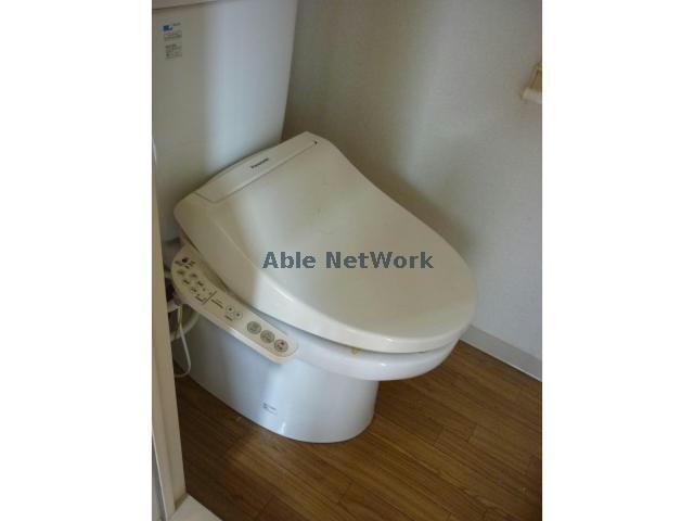 トイレ　温水洗浄便座