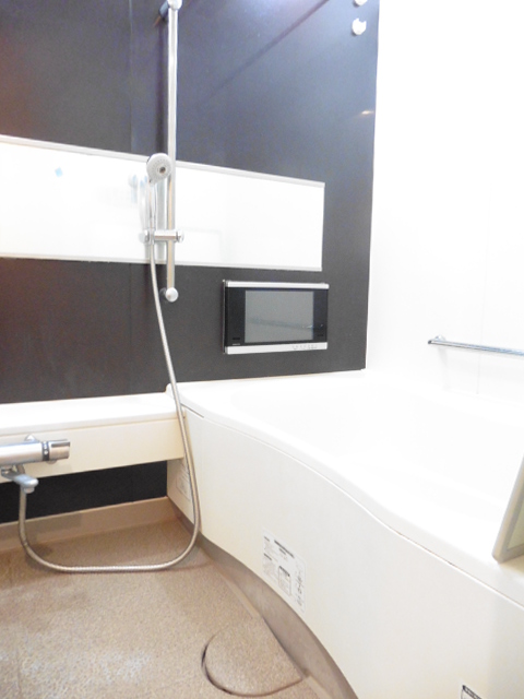 バス・シャワールーム　※別部屋の参考写真です。