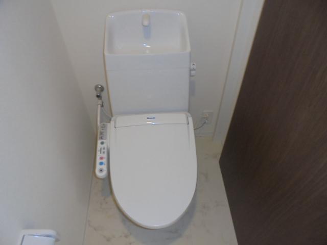 トイレ　トイレ