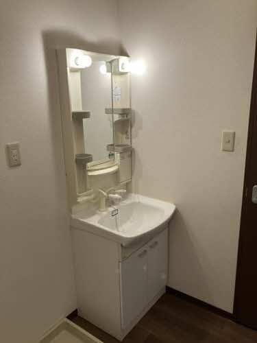 洗面設備　洗面化粧台