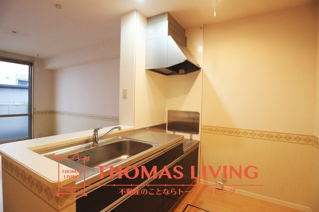 キッチン　写真準備中の為、同物件の別室参照です。