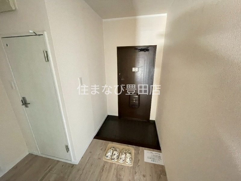 玄関　同タイプ写真