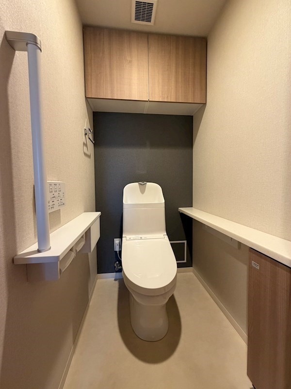 トイレ　※別号室参照