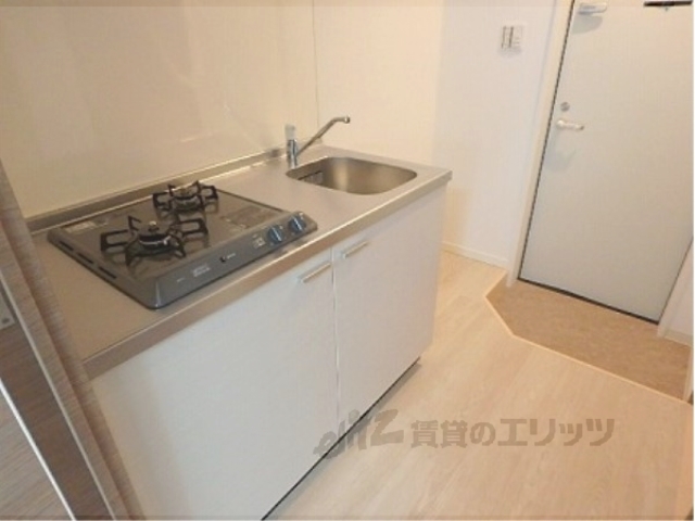 キッチン　広々としたキッチンです