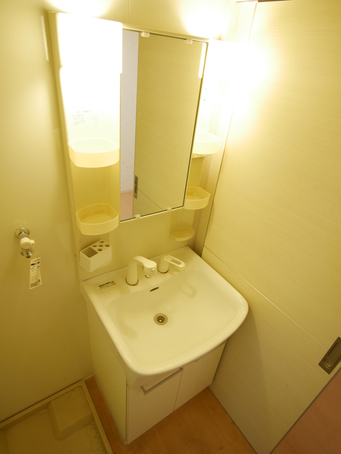 洗面設備　★人気の独立洗髪洗面化粧台で朝の準備にも便利ですね★