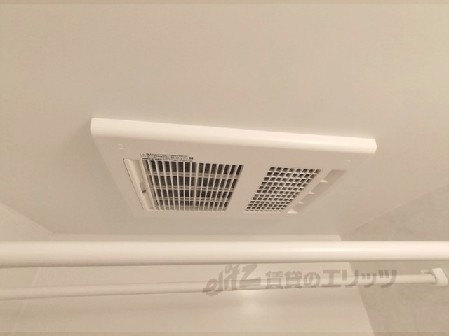 その他設備　給湯器リモコン