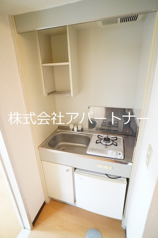 キッチン　コンロ付きなので購入不要です◎