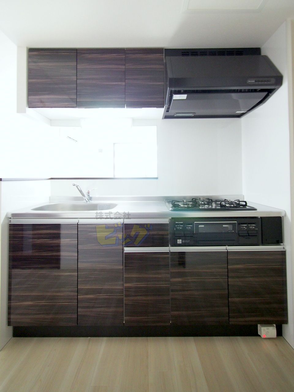 キッチン　人気の対面式システムキッチンです♪