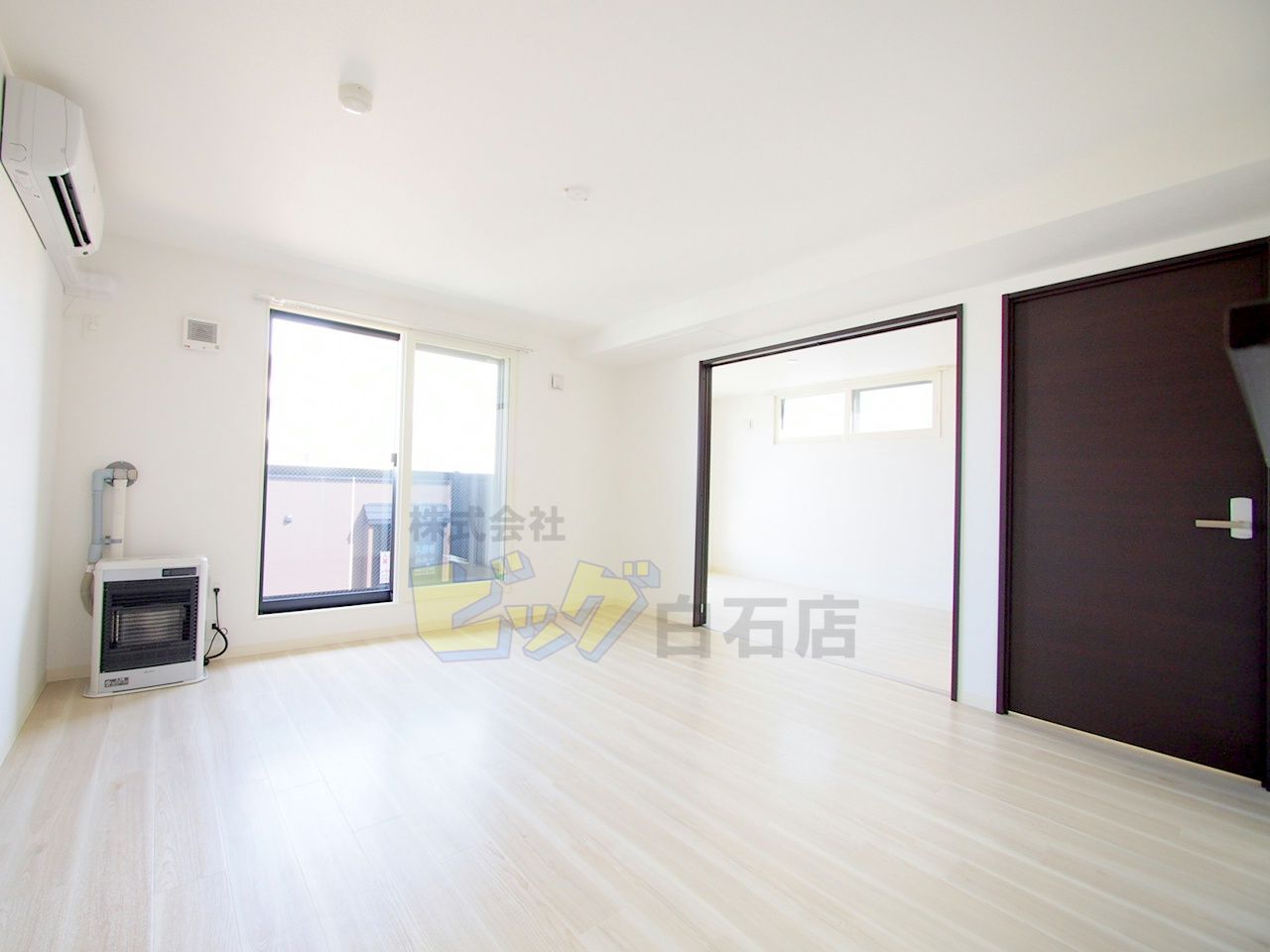 居室・リビング　広々リビングです♪