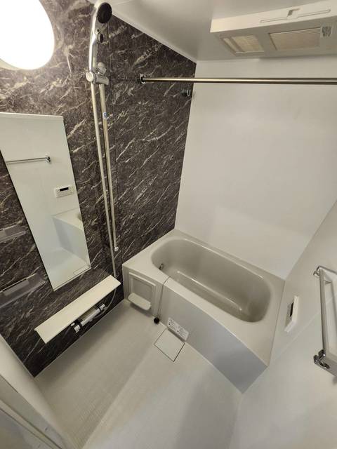 バス・シャワールーム　同施工会社参考写真です