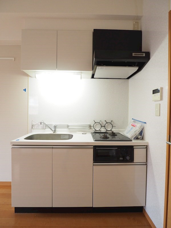 キッチン　システムキッチン。コンロ付き！