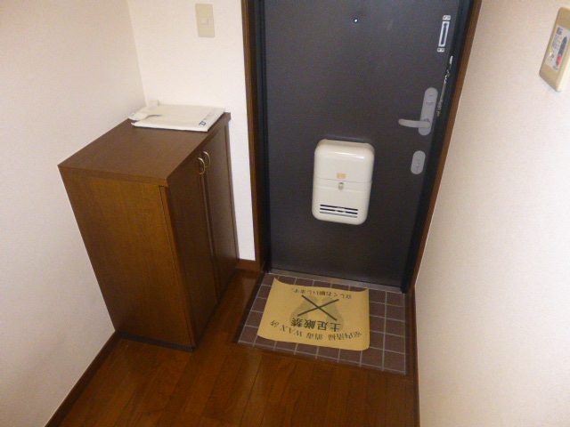 玄関　別物件参考写真