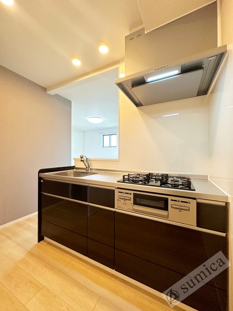 キッチン　３口システムキッチンでお料理楽しく♪♪