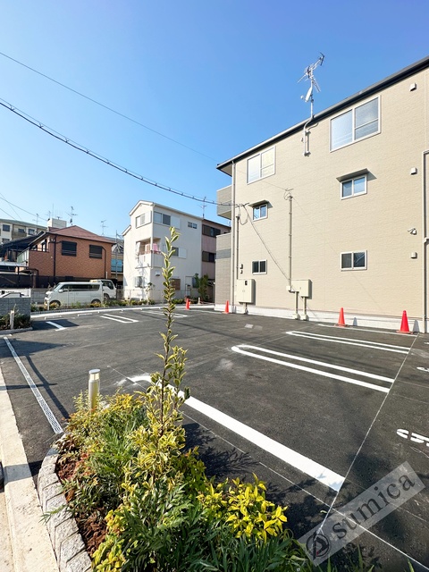 駐車場　広々しており、駐車もしやすいです＾＾