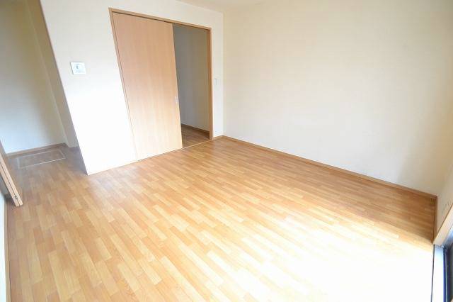 居室・リビング　形の良い８帖タイプ。