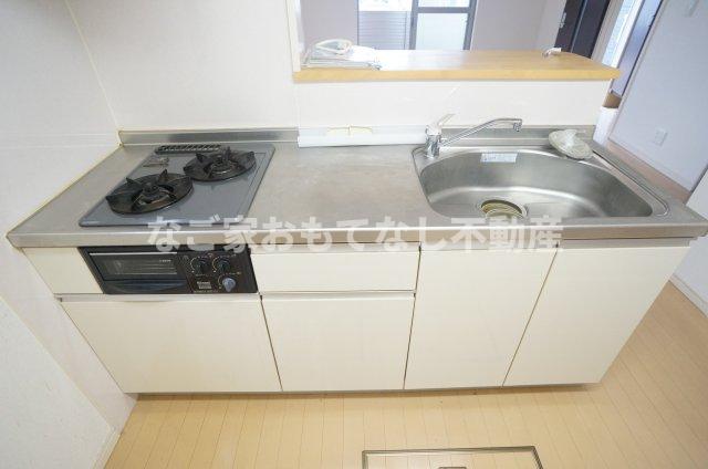 キッチン　※写真は別号室