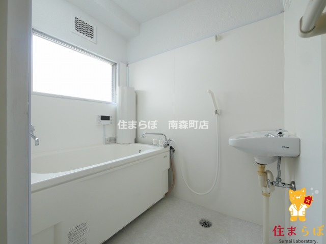 バス・シャワールーム　「見た目じゃなく、心に“しっくりくる”を大切に。」