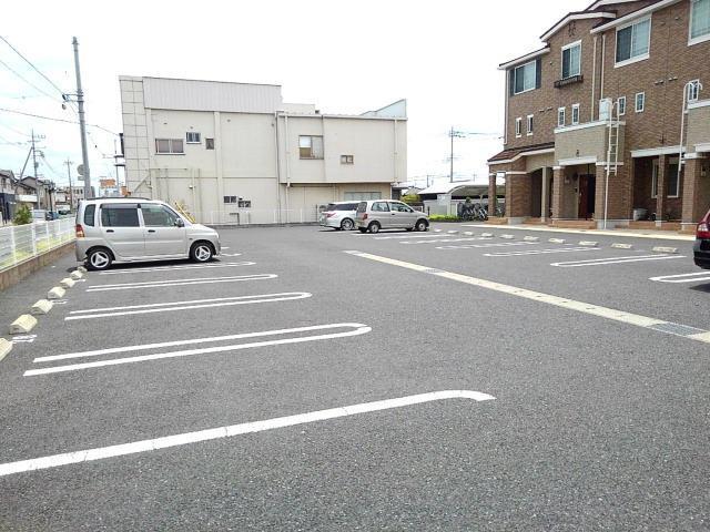 駐車場　駐車場