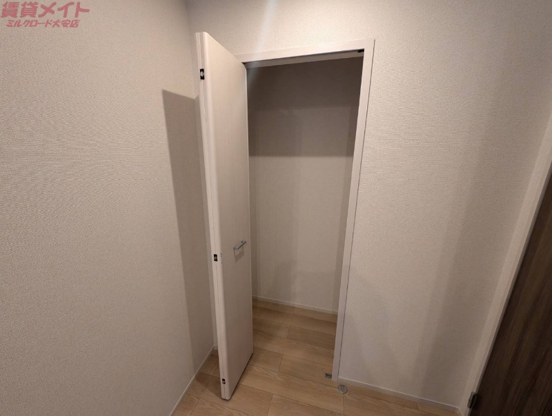 収納　同型参考写真