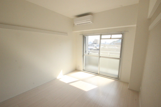 居室・リビング　※別部屋の写真です