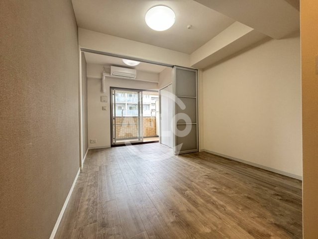 居室・リビング　アーバネックス西長堀　開放的な室内