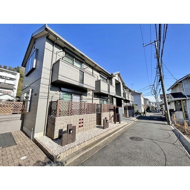 建物外観　２０２３．１１大規模修繕済