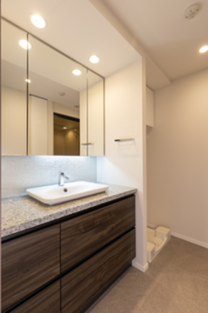 洗面設備　※写真は同タイプ住戸です。