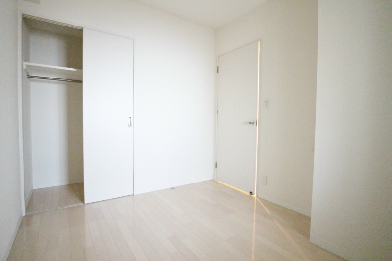 収納　洋室　※別号室参考写真