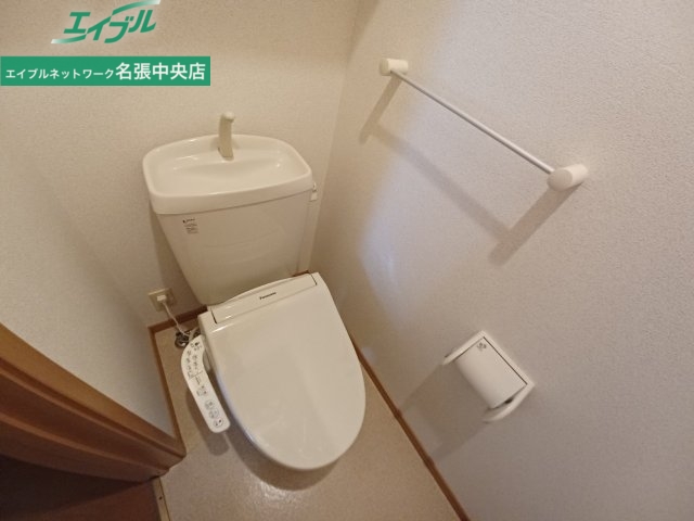 トイレ　同型参考写真