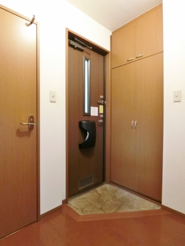 玄関　図面と現状に相違がある場合には現状を優先