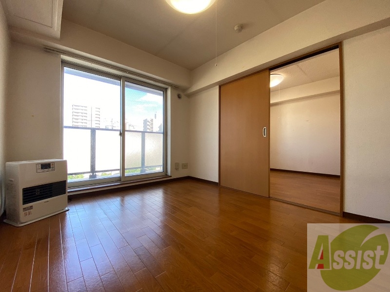 居室・リビング　明るいお部屋は気持ちよく過ごせそうですね。