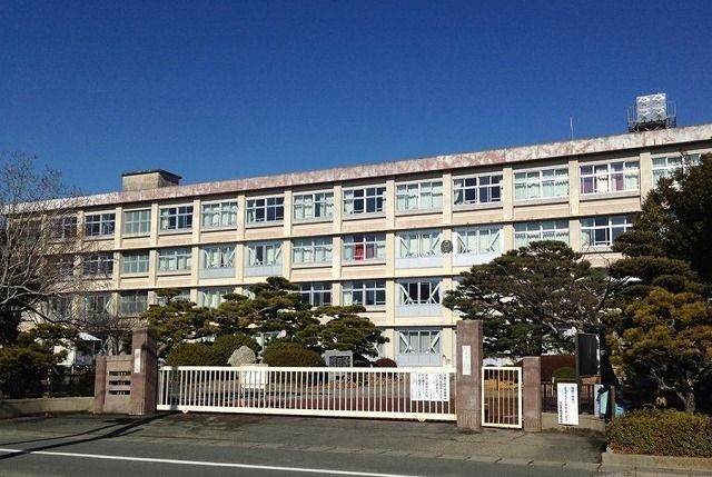 小学校　浜松市立与進小学校（小学校）まで950m