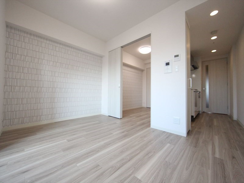 居室・リビング　ＬＤＫ10.9帖　エアコン付　システムキッチン　バルコニー