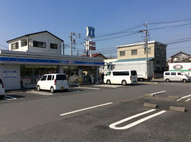 コンビニ　ローソン川口領家3丁目店（コンビニ）まで747m