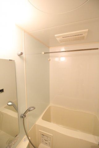 バス・シャワールーム　（別タイプ参考写真）コンシェリア駒込ＥＡＳＴ　北区中里1