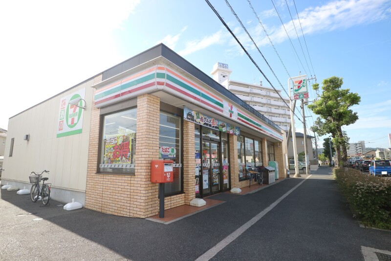コンビニ　セブンイレブン　倉敷浜町2丁目店（コンビニ）まで560m