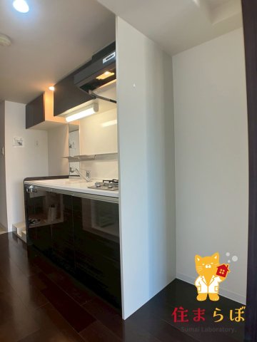 キッチン　「ただの部屋探しじゃない。“あなたの暮らし”探しです。」