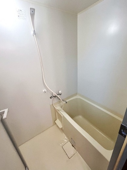 バス・シャワールーム　他号室のお写真です