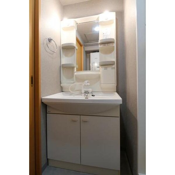 洗面設備　シャンドレ付です！