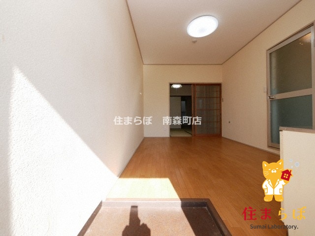 居室・リビング　「“合う暮らし”を、LINEで一緒に描こう。」