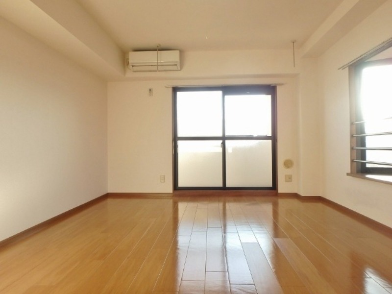 居室・リビング　図面と現状に相違がある場合には現状を優先