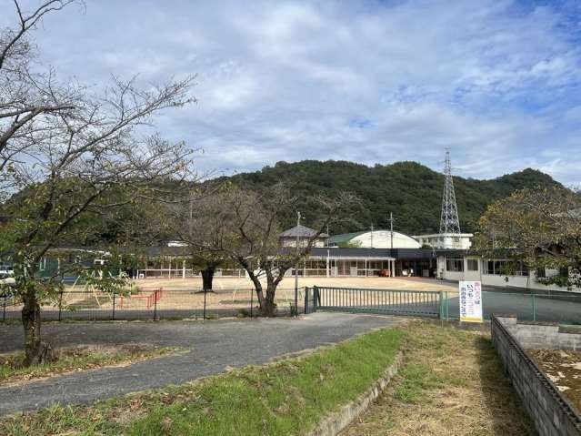 幼稚園・保育園　和気町立本荘にこにこ園（幼稚園・保育園）まで5424m