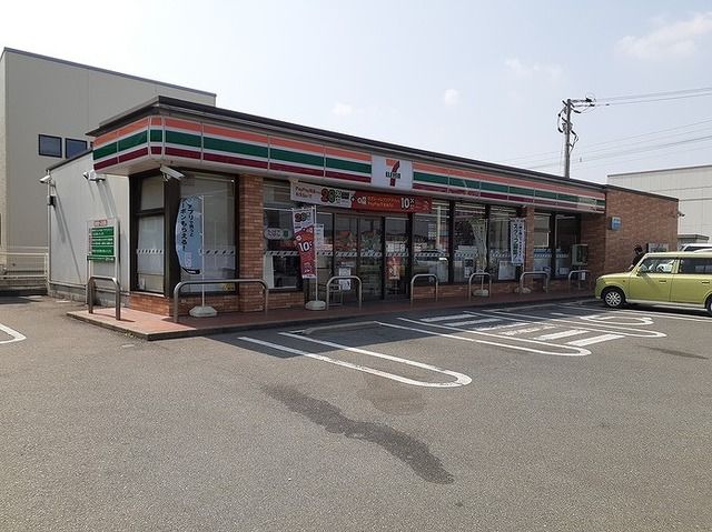 コンビニ　セブンイレブン（コンビニ）まで1200m