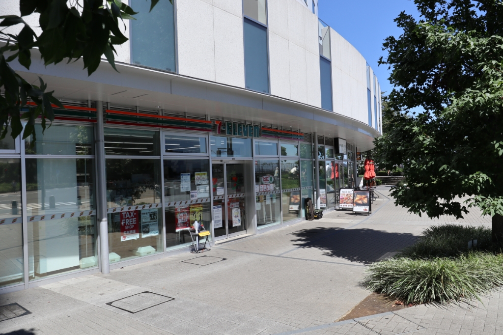コンビニ　セブンイレブン横浜みなとみらい６丁目店（コンビニ）まで190m
