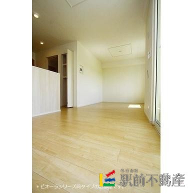 居室・リビング　類似写真