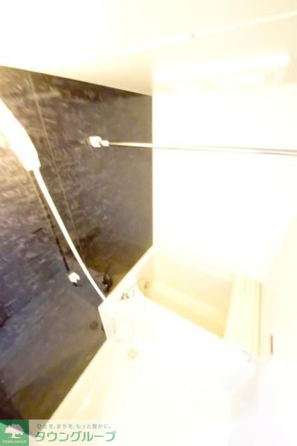 バス・シャワールーム　浴室乾燥機付きのお風呂です