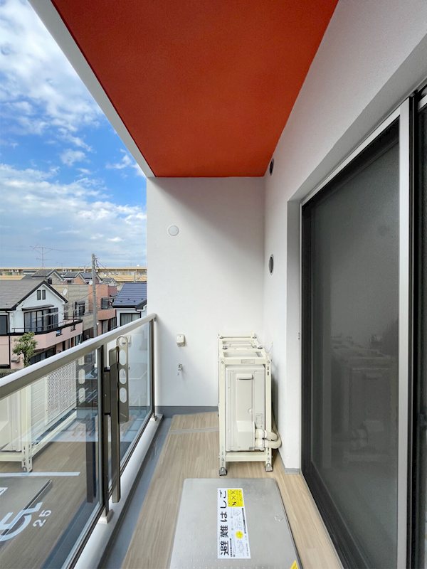 バルコニー　給水蛇口があります。