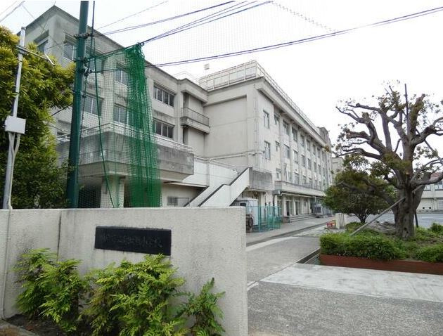 小学校　川崎市立南加瀬小学校（小学校）まで405m