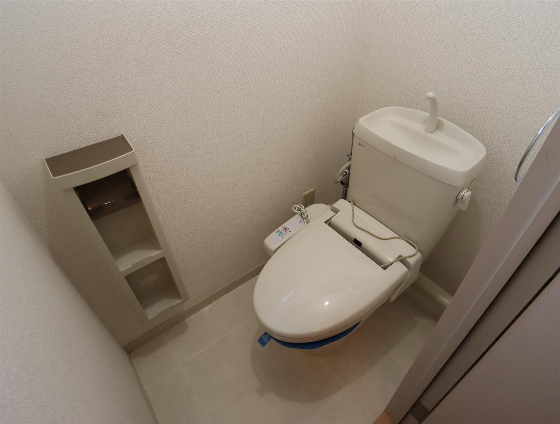 トイレ　トイレ