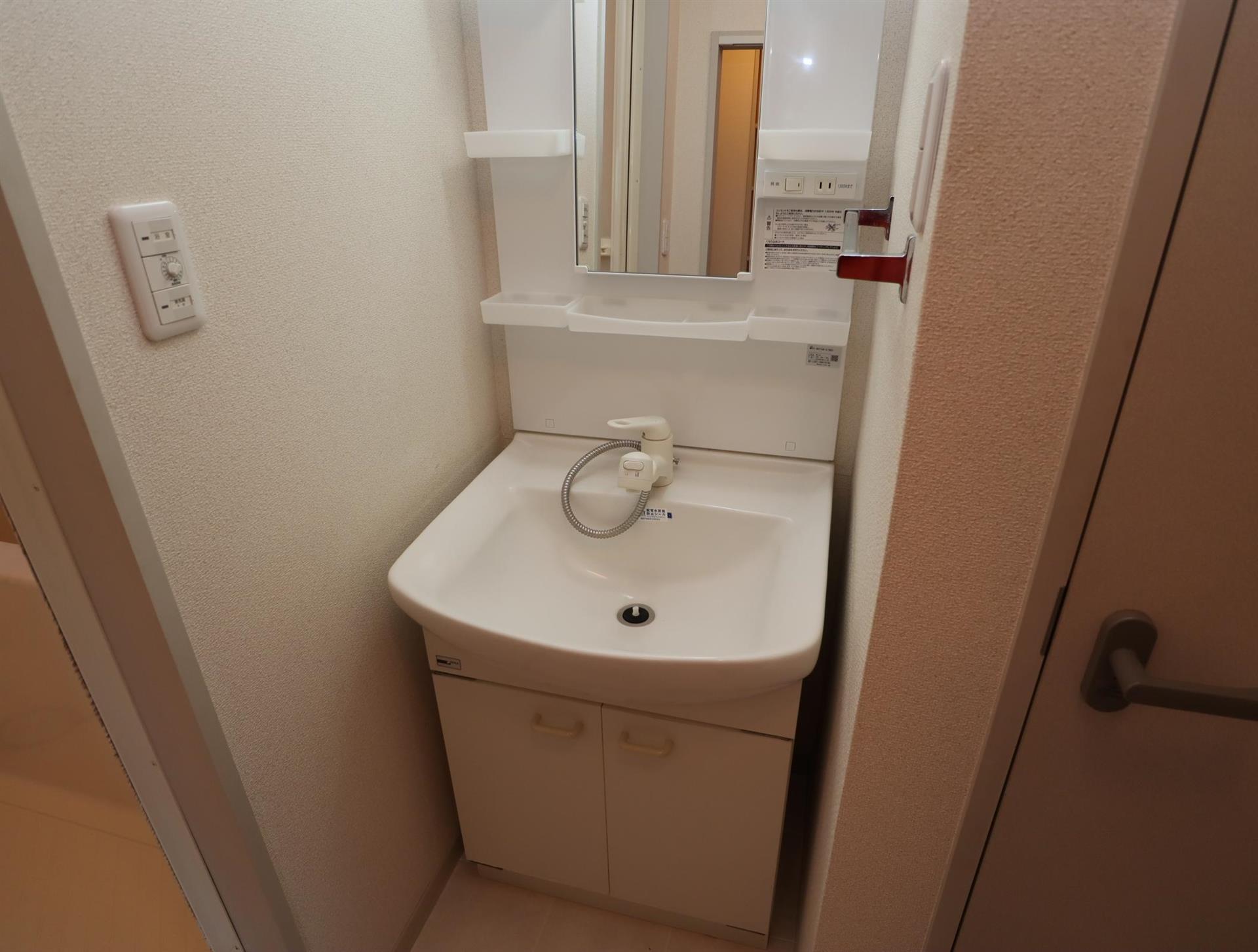 洗面設備　洗面室